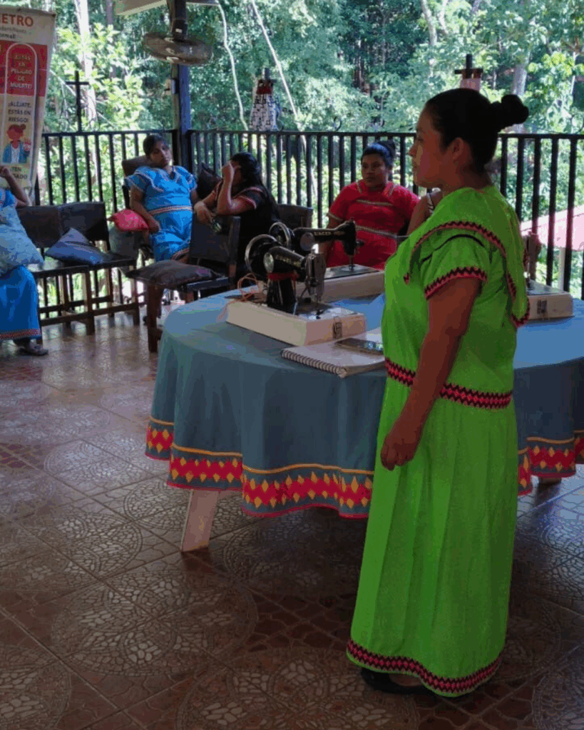  Descubre los avances de abril en salud materna, agricultura, empoderamiento femenino y atención al adulto mayor en la Comarca Ngäbe-Buglé. Sé parte del cambio.